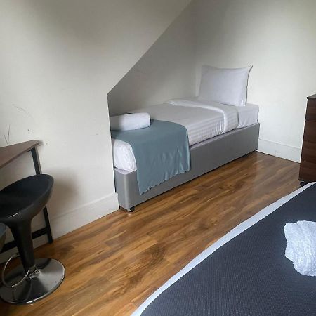 Sw16 Norbury Guesthouse Лондон Экстерьер фото