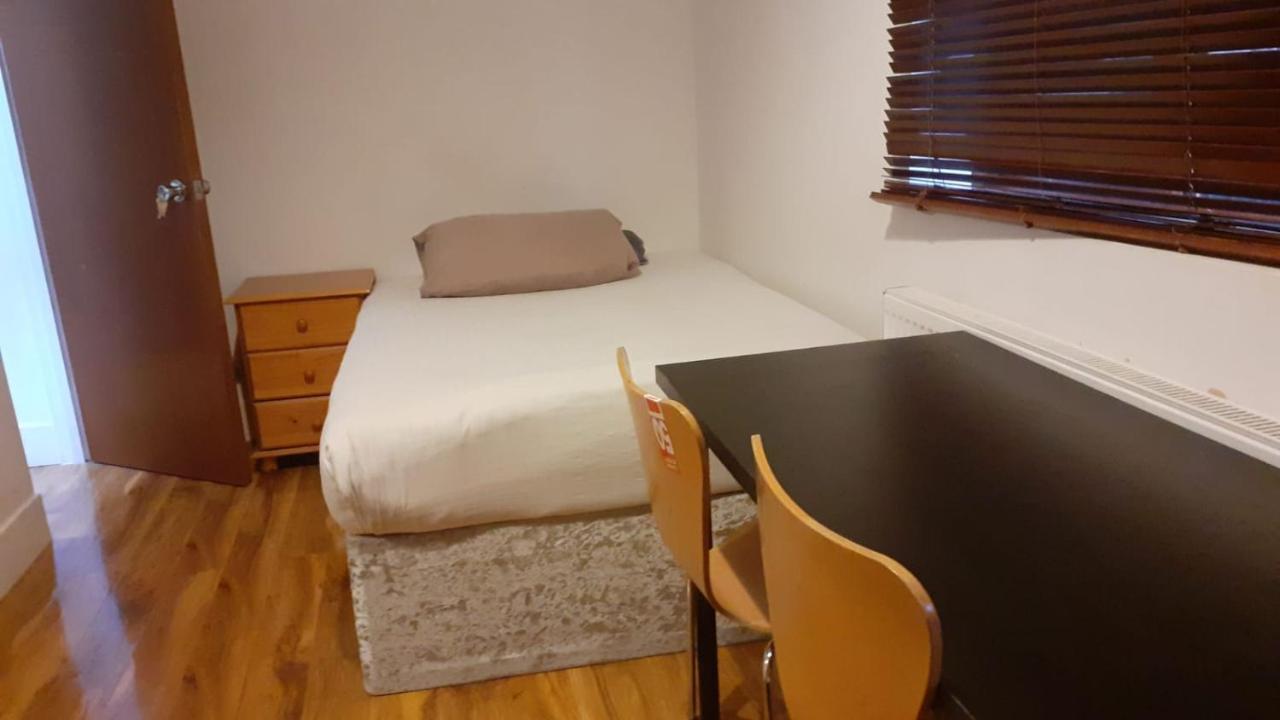 Sw16 Norbury Guesthouse Лондон Экстерьер фото