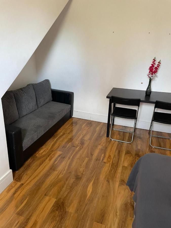 Sw16 Norbury Guesthouse Лондон Экстерьер фото